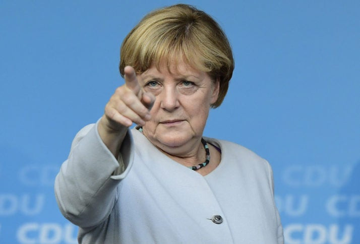 Spiegel κατά Μέρκελ: Να καταψηφιστεί, είναι η «μητέρα» του AfD